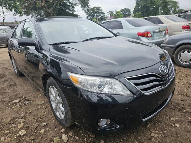 Toyota Camry 2011 Black