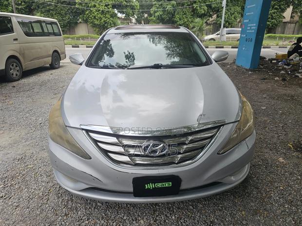 Hyundai Sonata 2011 Silver