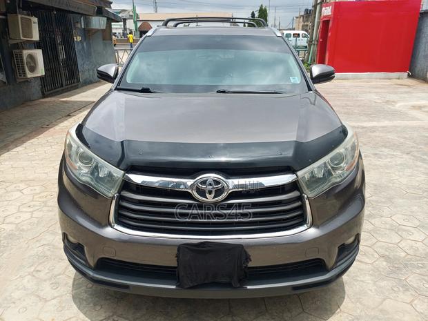 Toyota Highlander 2015 Gray