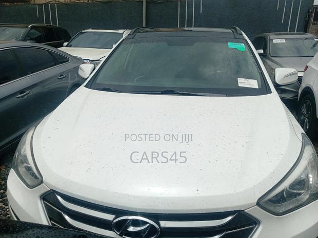 Hyundai Santa Fe 2015 White
