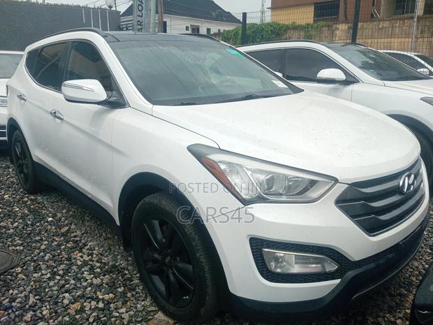 Hyundai Santa Fe 2015 White