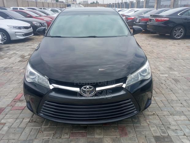 Toyota Camry 2016 Black