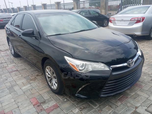 Toyota Camry 2016 Black