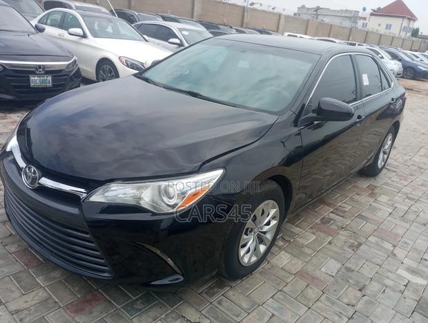 Toyota Camry 2016 Black