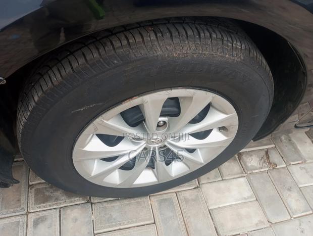 Toyota Camry 2016 Black