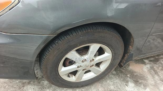 Toyota Camry 2006 Gray