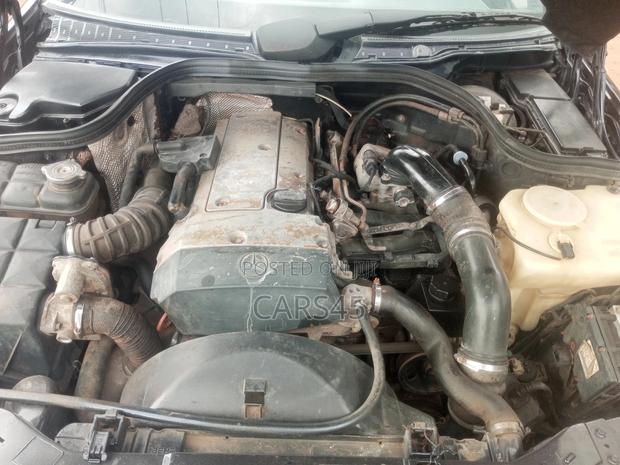 Mercedes-Benz C200 1993 Blue