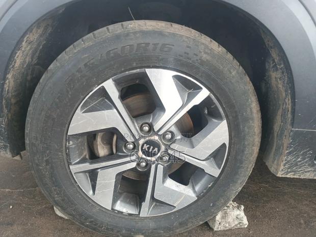 Kia Sonet 1.5 Petrol FWD 2021 Gray