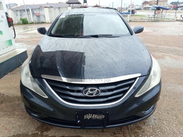 Hyundai Sonata 2011 Gray
