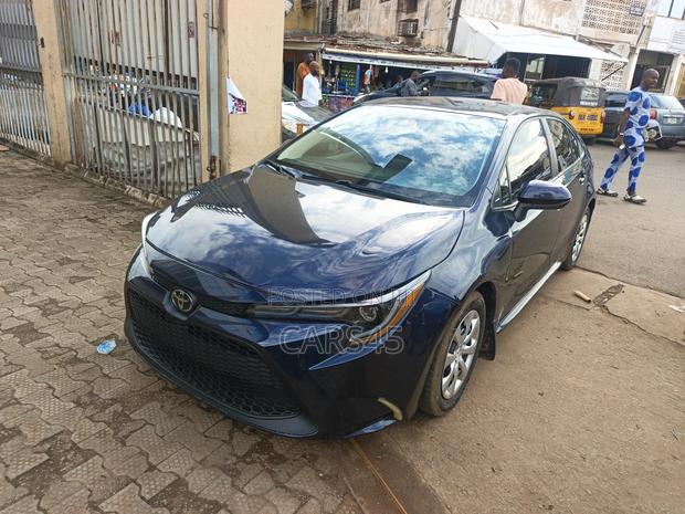 Toyota Corolla 2022 Blue
