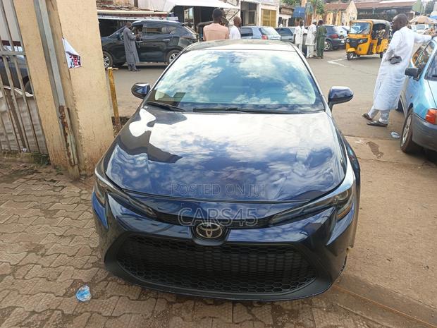 Toyota Corolla 2022 Blue