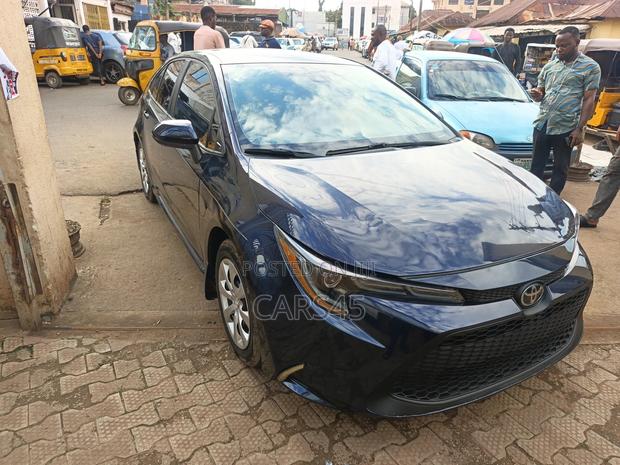 Toyota Corolla 2022 Blue