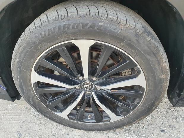 Toyota Highlander 2022 Blue
