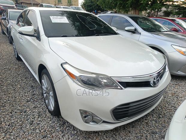 Toyota Avalon 2013 White