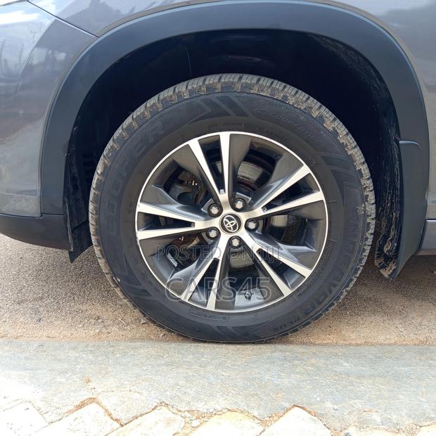 Toyota Highlander 2018 Gray