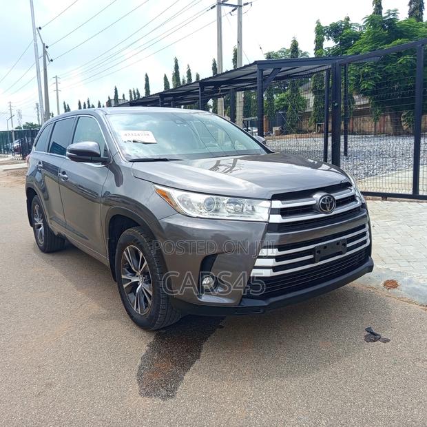 Toyota Highlander 2018 Gray