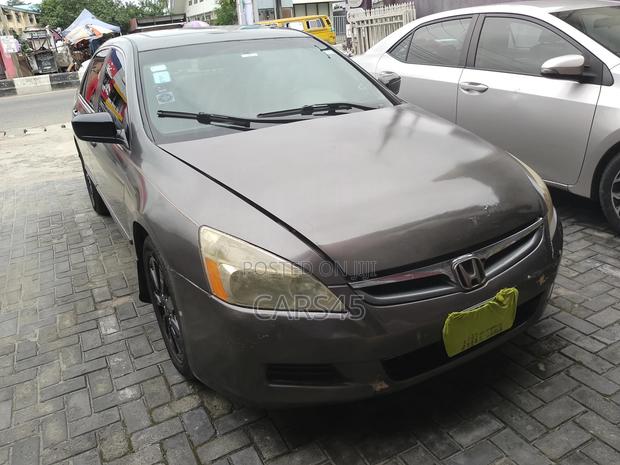 Honda Accord 2006 Gray