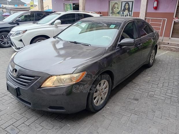 Toyota Camry 2009 Gray