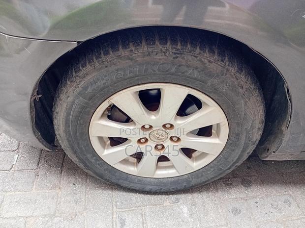 Toyota Camry 2009 Gray