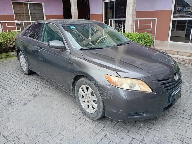 Toyota Camry 2009 Gray