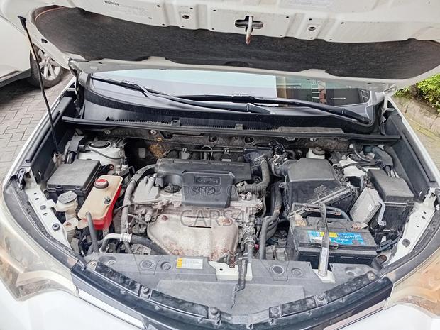 Toyota RAV4 2016 White