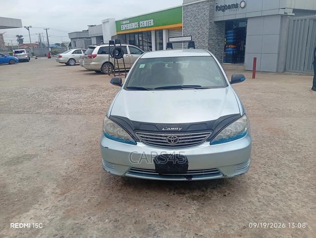 Toyota Camry 2006 Blue