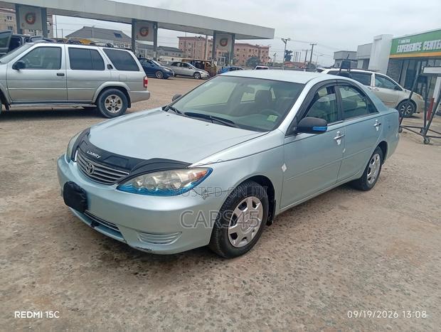 Toyota Camry 2006 Blue