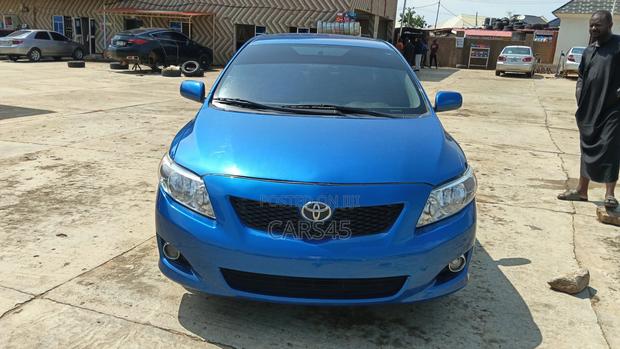 Toyota Corolla 2010 Blue