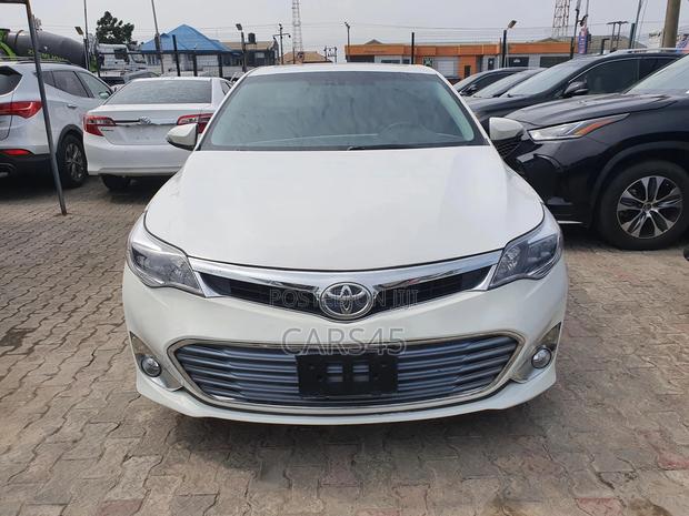 Toyota Avalon 2015 White
