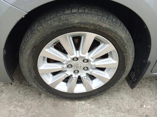 Toyota Sienna 2012 Silver