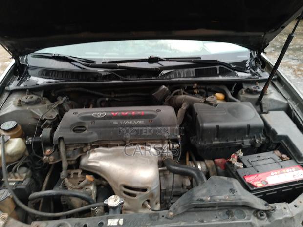 Toyota Camry 2005 Gray