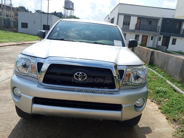 Toyota Tacoma 2006 Silver