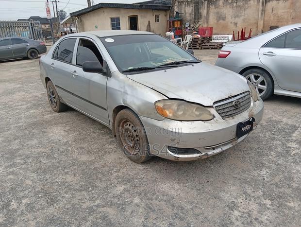 Toyota Corolla LE 2005 Silver