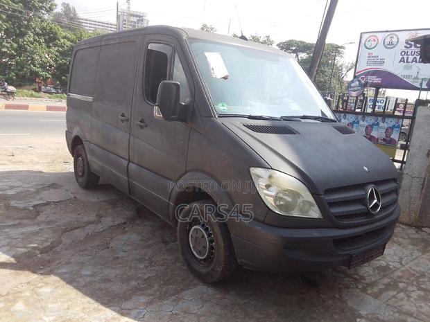 Mercedes-Benz eSprinter 2024 Black
