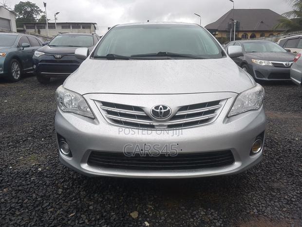 Toyota Corolla LE 4dr Sedan (1.8L 4cyl 4A) 2013 Silver