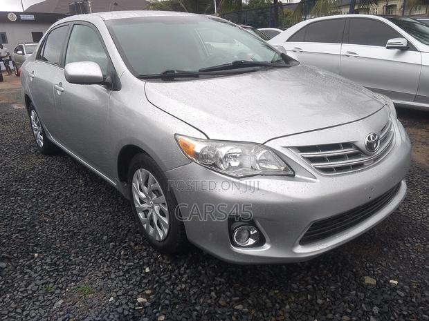 Toyota Corolla LE 4dr Sedan (1.8L 4cyl 4A) 2013 Silver