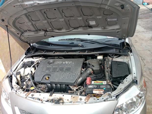 Toyota Corolla 2009 Silver