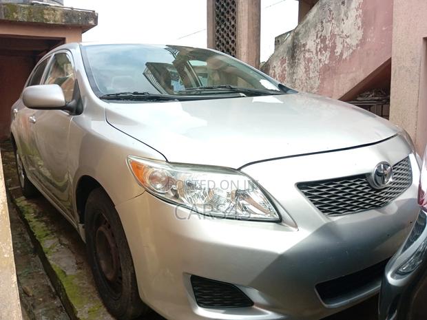Toyota Corolla 2009 Silver