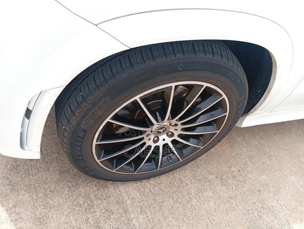 Mercedes-Benz GLE-Class 2019 White
