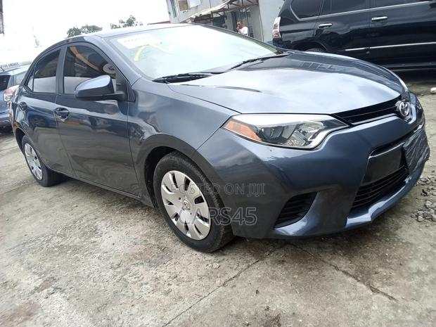 Toyota Corolla 2015 Blue