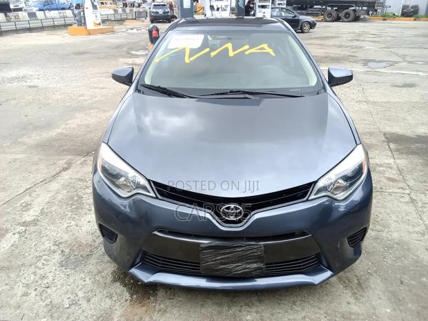 Toyota Corolla 2015 Blue