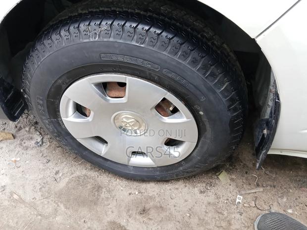 Toyota HiAce 2015 White