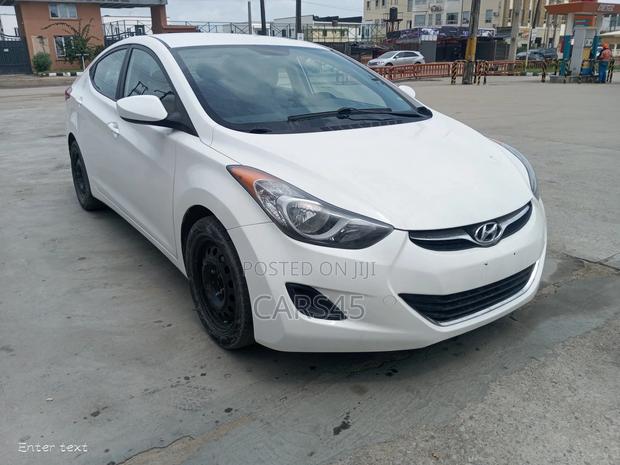 Hyundai Elantra 2013 White