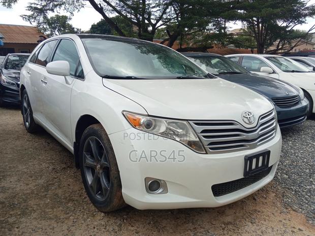 Toyota Venza 2011 White
