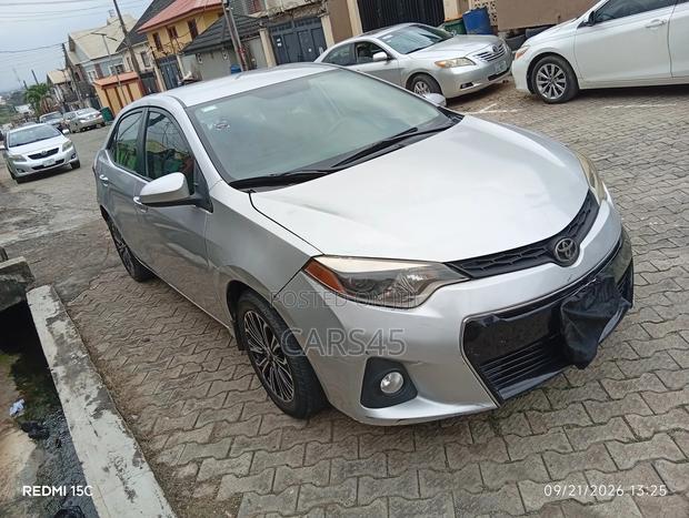 Toyota Corolla 2016 Silver