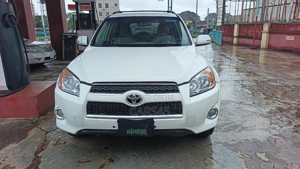 Toyota RAV4 2007 White
