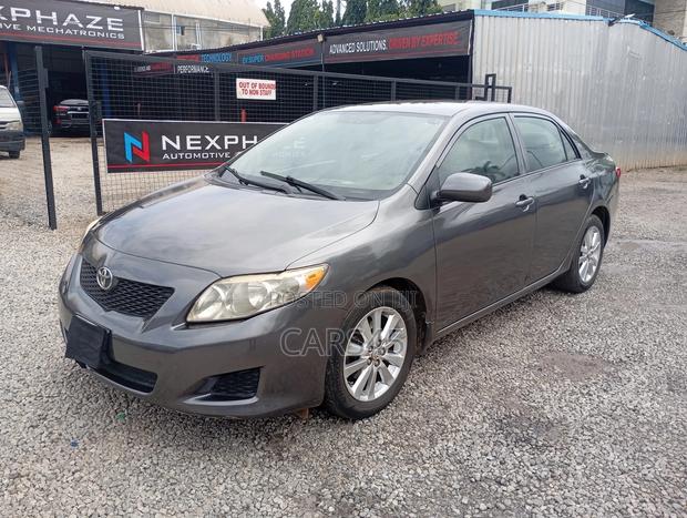 Toyota Corolla 2009 Gray