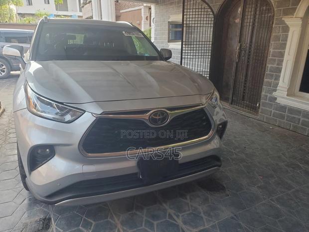 Toyota Highlander Limited AWD 2020 Silver