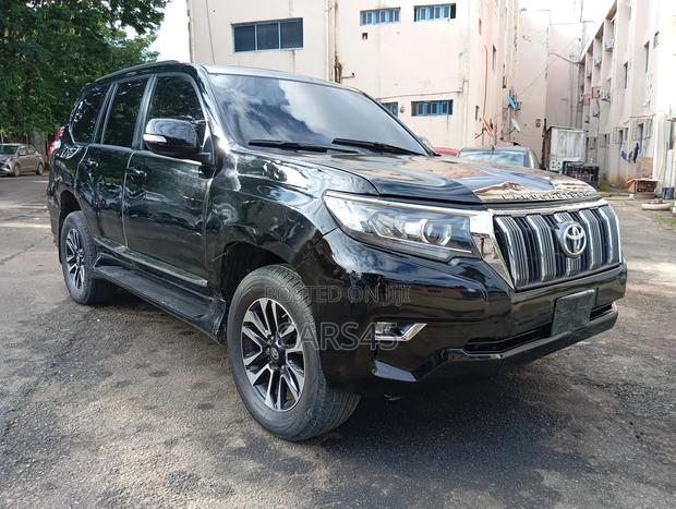 Toyota Land Cruiser Prado 2005 Black