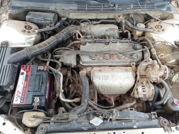 Honda Accord 1999 Gold